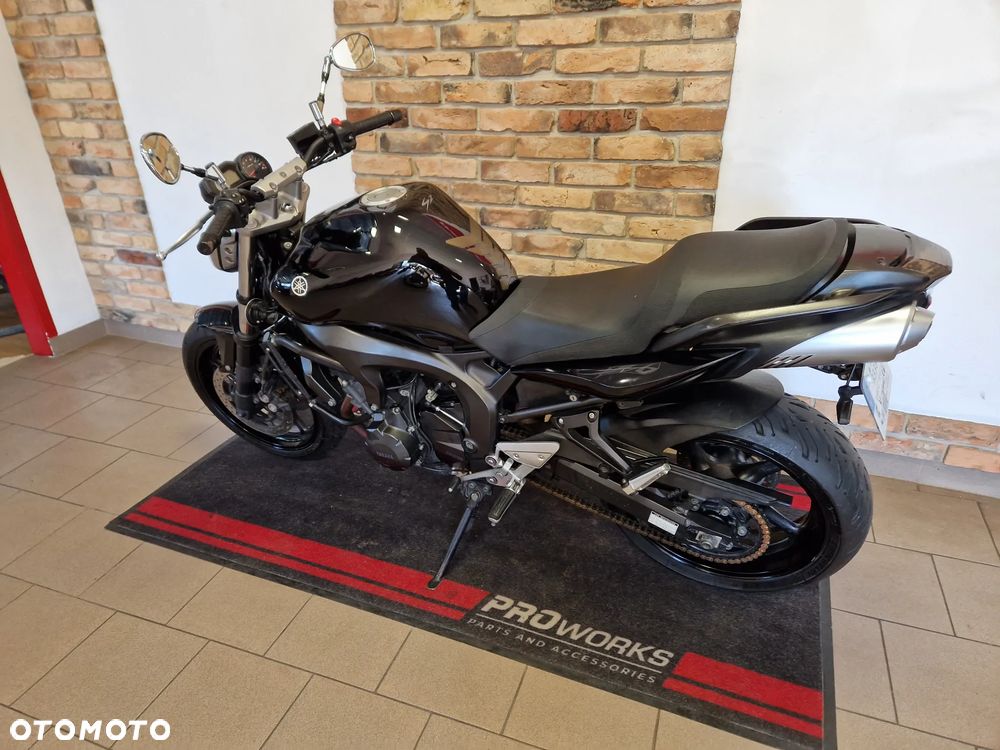 Yamaha FZ6 - 7