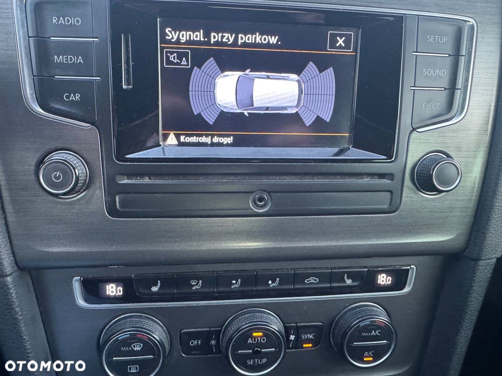 Volkswagen Golf 1.2 TSI BlueMotion Technology Comfortline - 14