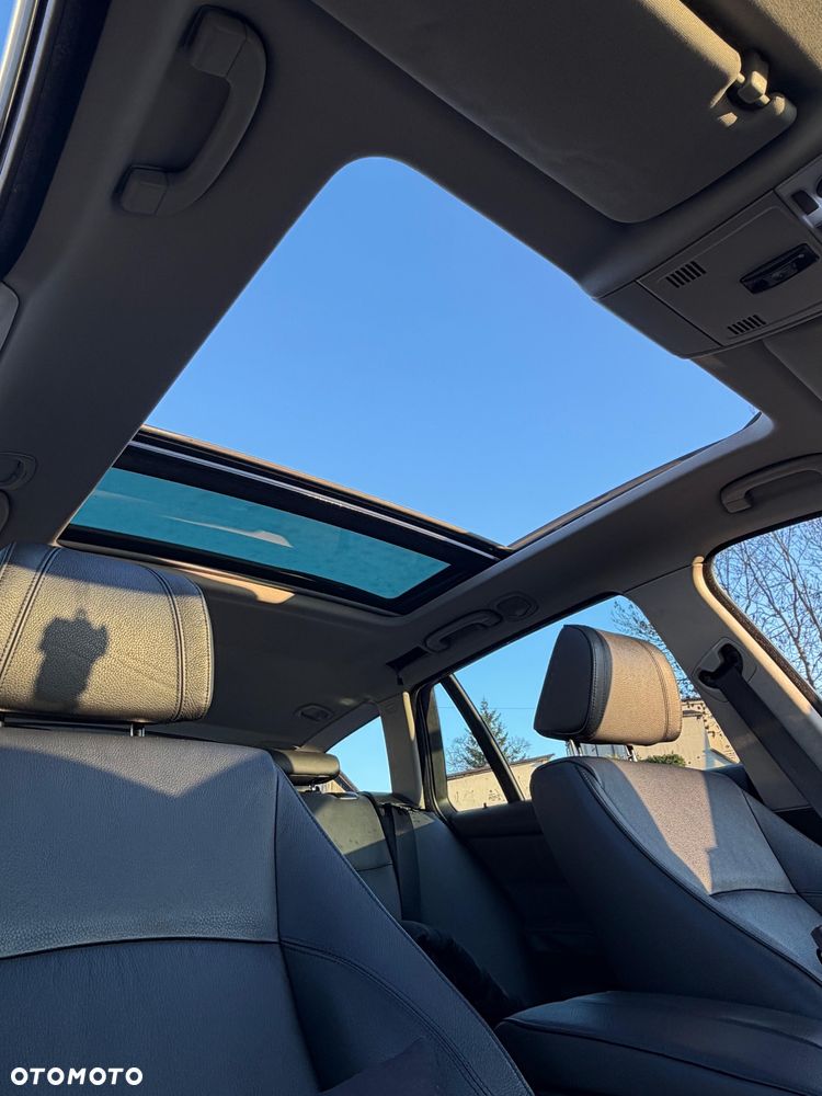 BMW Seria 3 325i - 10
