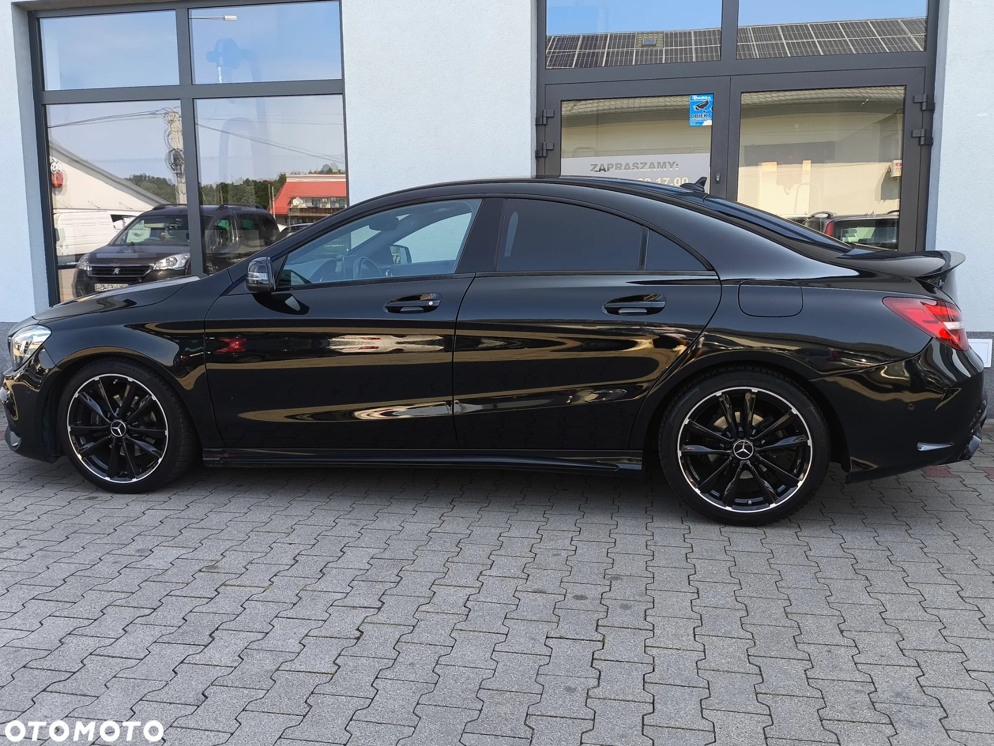 Mercedes-Benz CLA 200 7G-DCT AMG Line - 11