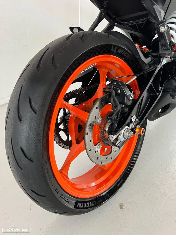 KTM Duke 390 - 18