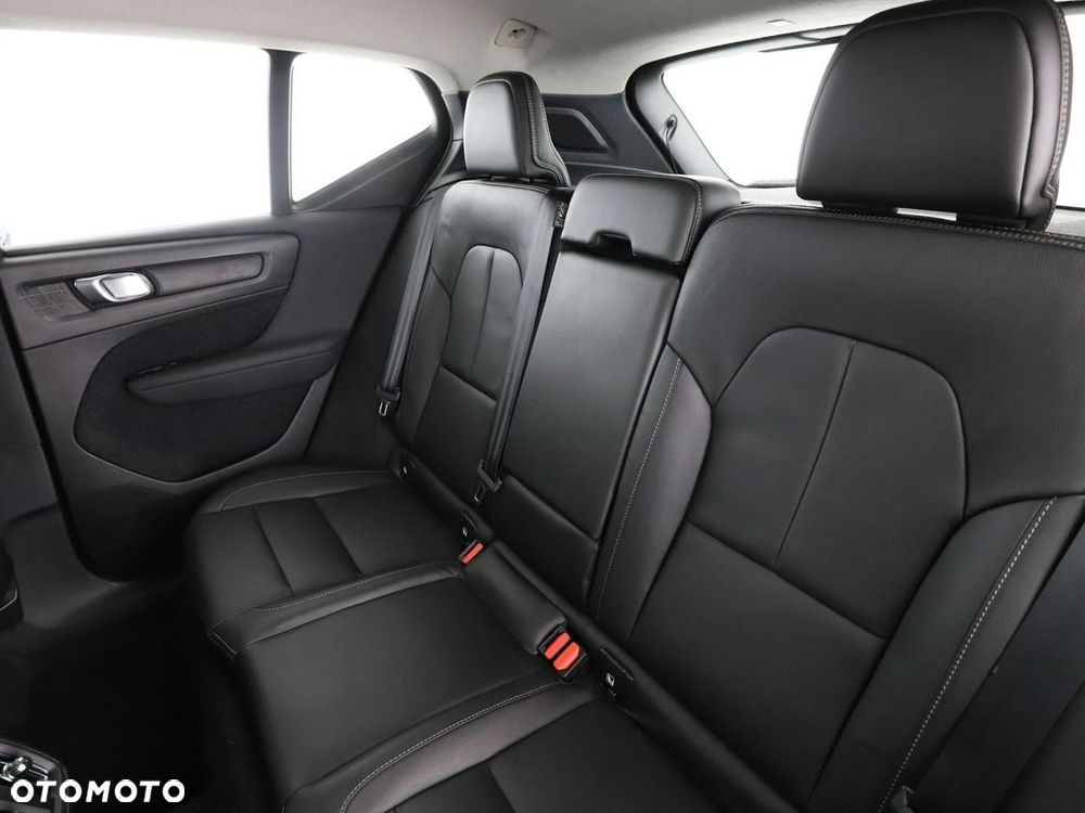 Volvo XC 40 D4 AWD Momentum Pro - 18