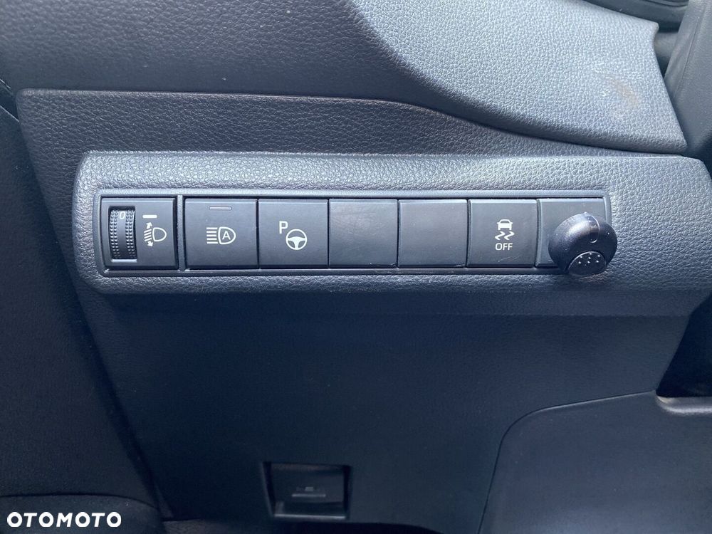Toyota Corolla 1.8 Hybrid Comfort - 24