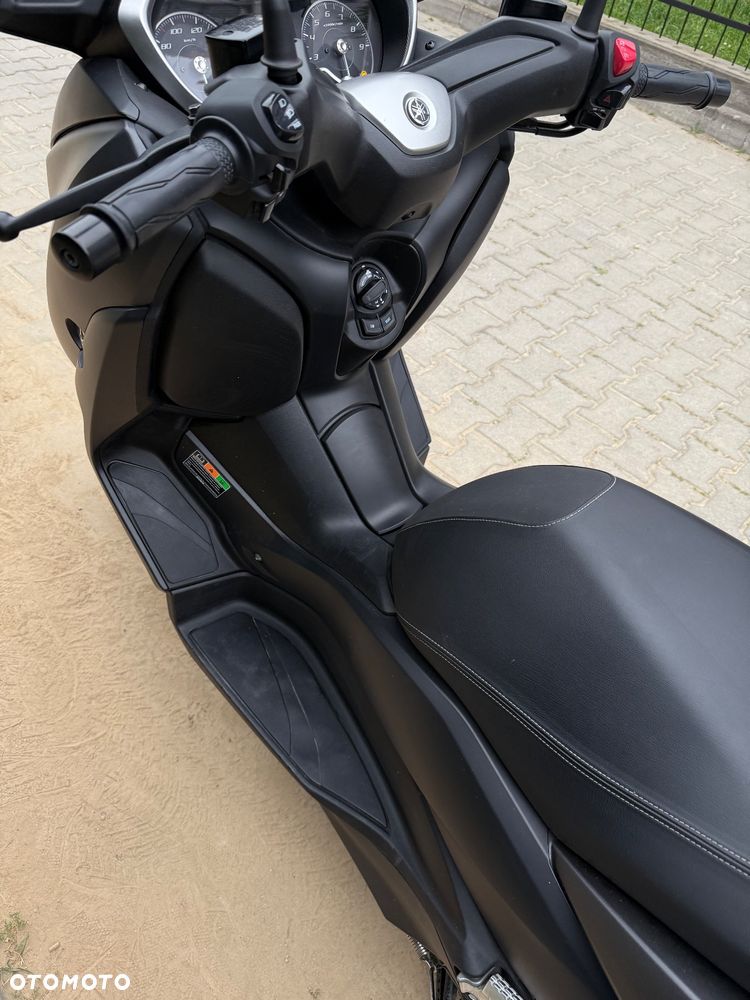 Yamaha X-max - 8