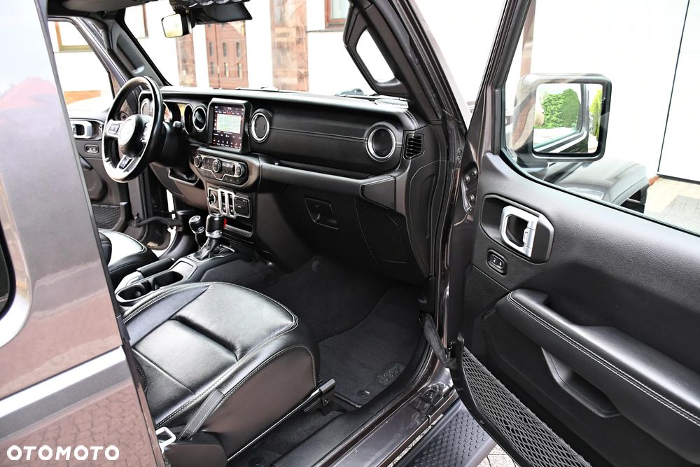 Jeep Wrangler GME 2.0 Turbo Sahara - 17