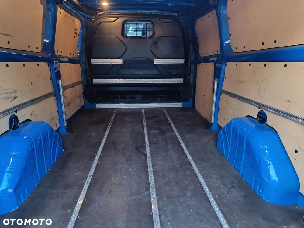 Ford Transit Custom - 13