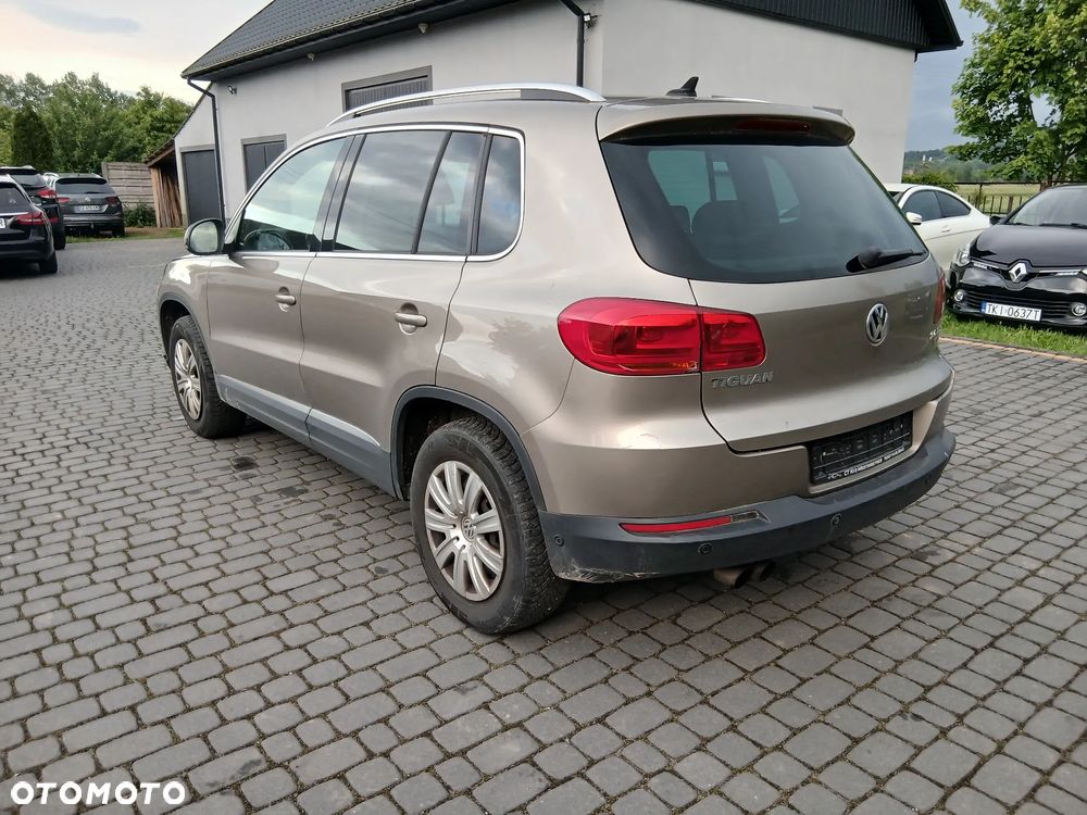 Volkswagen Tiguan 2.0 TDI DPF 4Motion BlueMotion Technology DSG Exclusive - 6