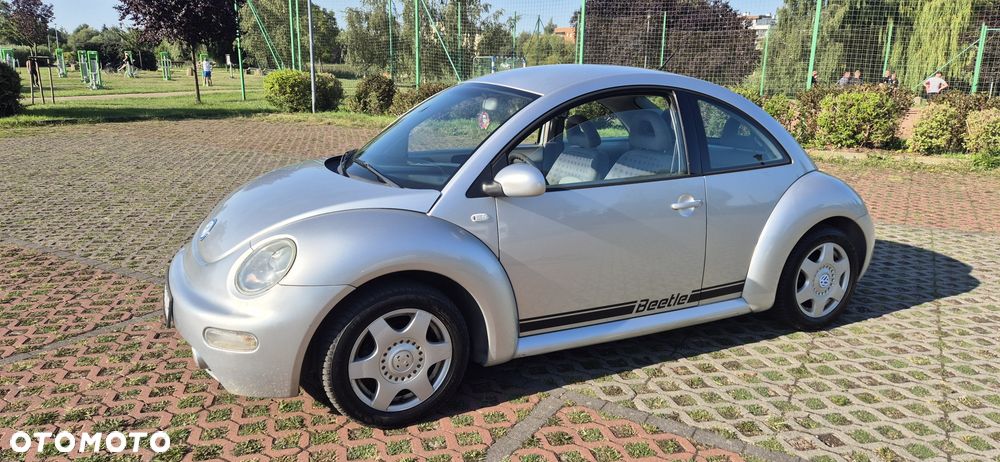 Volkswagen New Beetle - 1