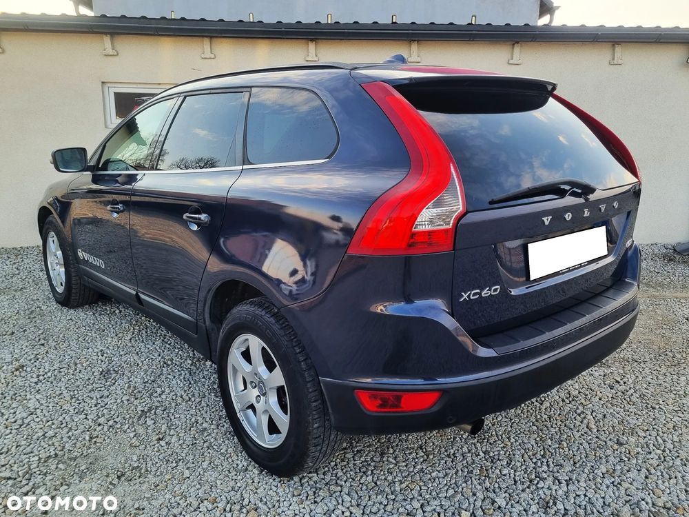 Volvo XC 60 D3 Momentum - 4