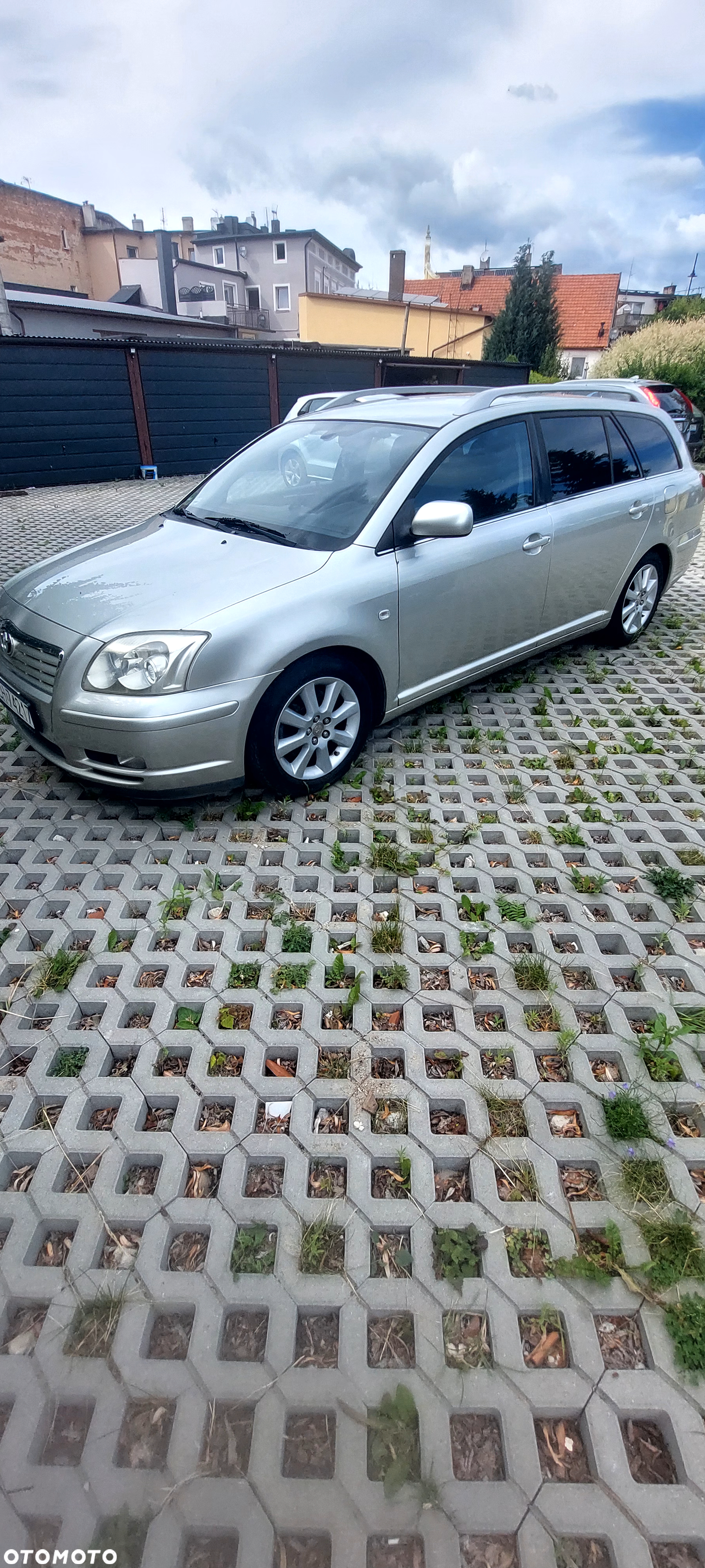 Toyota Avensis 2.0 VVT-i Combi Executive - 21