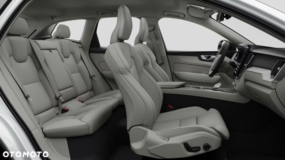 Volvo XC 60 B5 B AWD Plus Dark - 5
