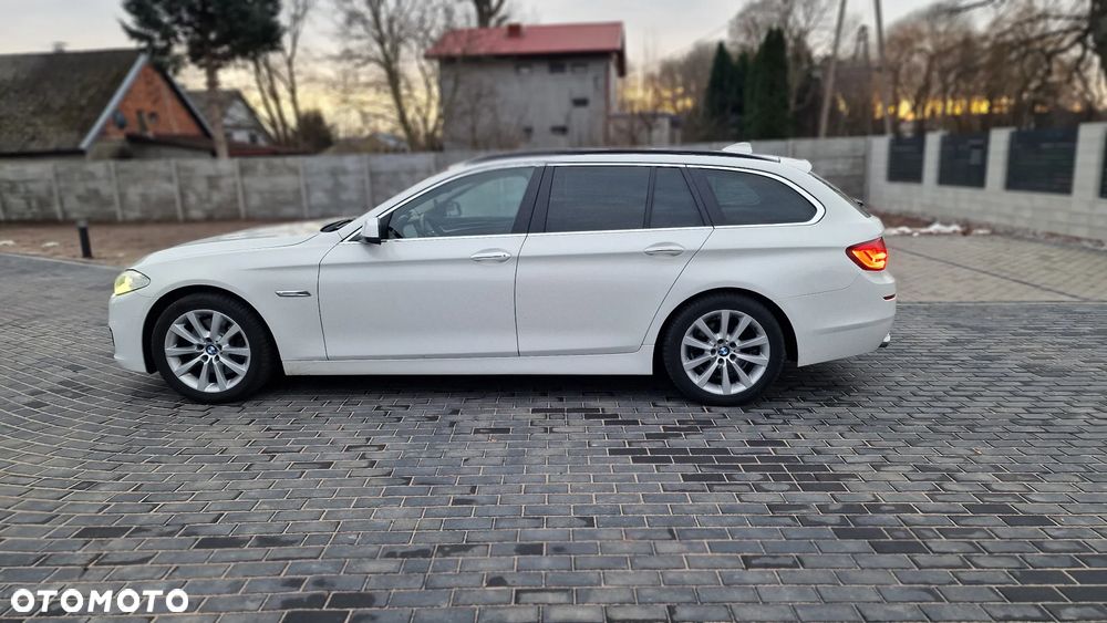 BMW Seria 5 525d xDrive Luxury Line - 2