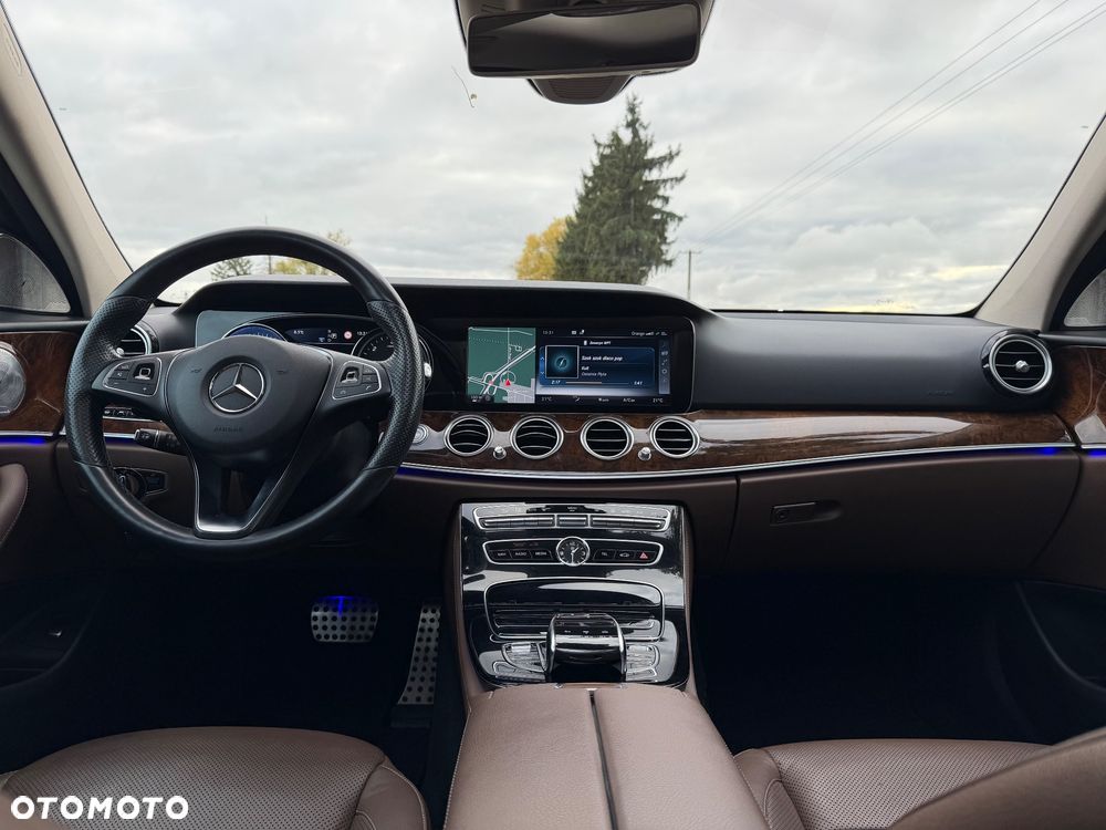 Mercedes-Benz Klasa E 350 BlueTEC 9G-TRONIC Avantgarde - 27