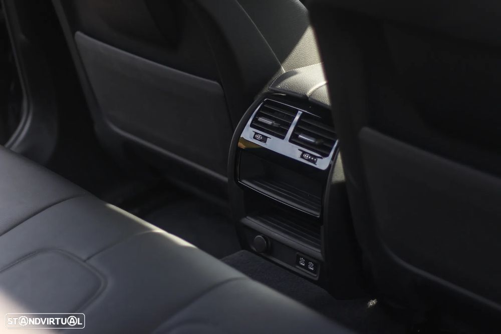 BMW 530 e Pack M - 12