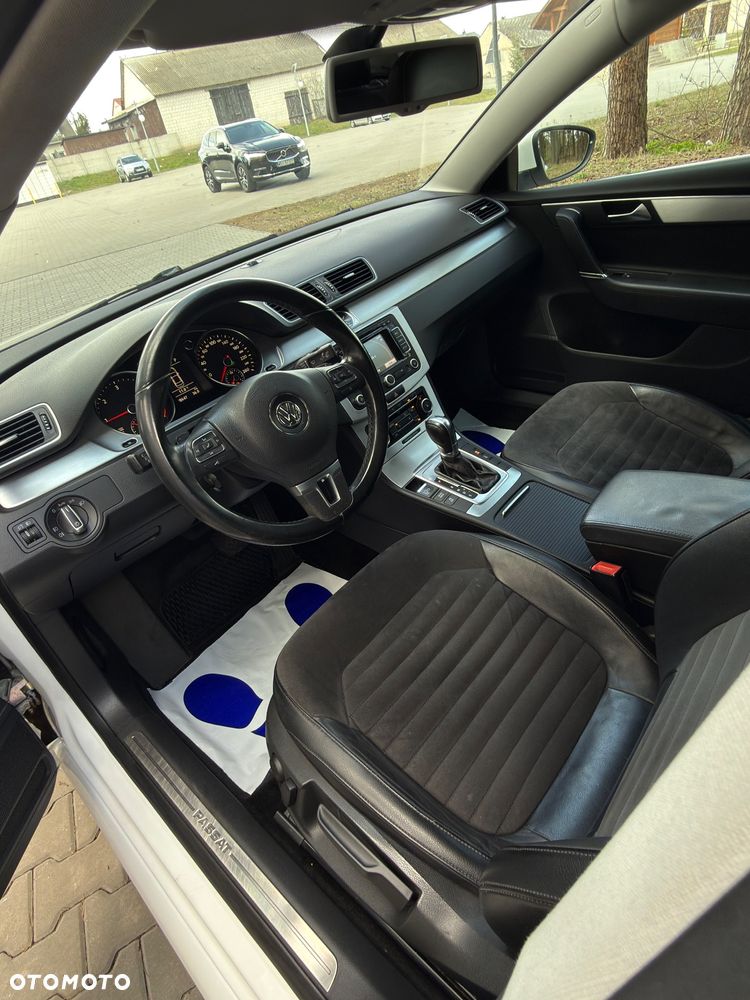 Volkswagen Passat - 10