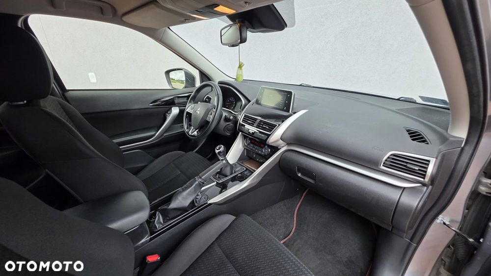 Mitsubishi Eclipse Cross 1.5 T GPF Invite Plus - 30