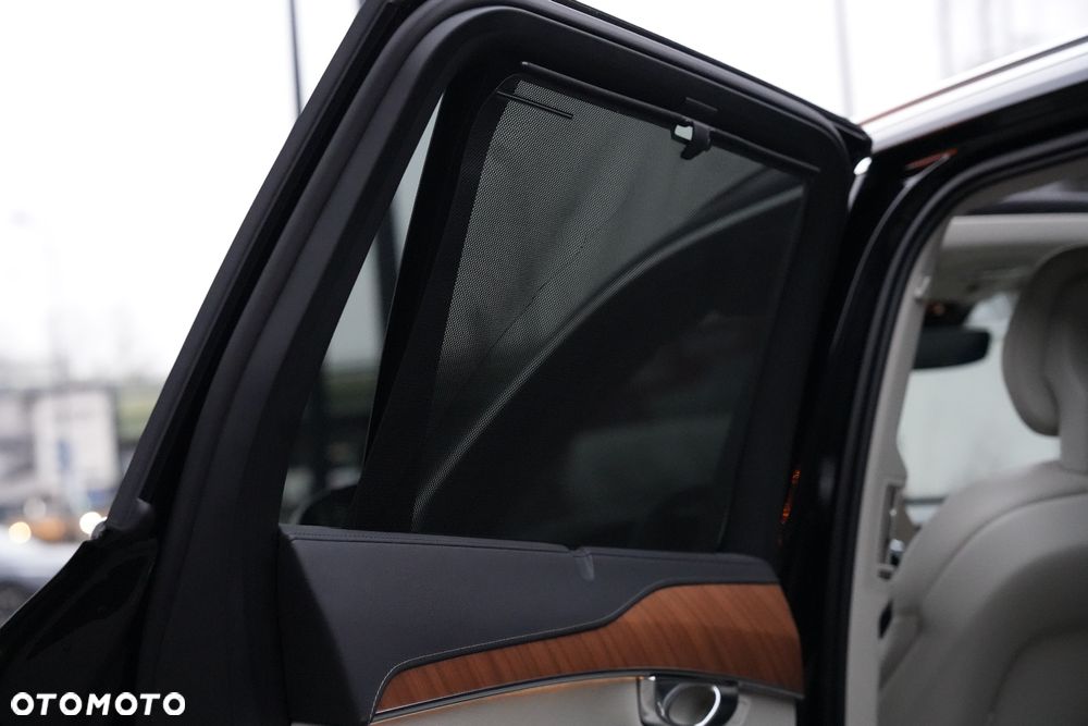 Volvo XC 90 T8 AWD Plug-In Hybrid Inscription 7os - 35