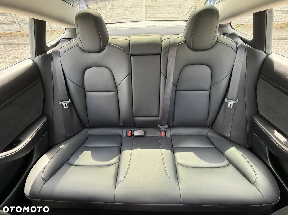 Tesla Model 3 Standard Range Plus - 12