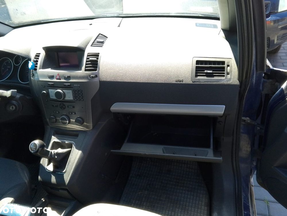 Opel Zafira B (05-08r.) 1.9CDTI 119KM. Silnik LPM Z19DT 5153631 Skrzynia MZ4 /  M32   [Przeł. 3.65] (OEM 55561228) lakier Z20Z (Z 20Z) (20Z), 4DU .Cały na części.GWARANCJA !!! Przód Tył Zestaw Komplet Drzwi Klapa Zderzak Błotnik Maska Grill Atrapa Szyba Pas Lampa Lusterko Boczki Fotel Kanapa Kokpit Deska Rozdzielcza Przełącznik Włącznik Sterownik Przewody Wiązka Instalacja Moduł Komputer Czujnik Listwa Pompa Alternator Wtryski Głowica Rozrusznik Kompresor Sprzęgło Dwumas Silnik Skrzynia ABS Klimatyzacji Paliwa Wspomagania Kolektor Turbina Przepustnica Zawór Chłodnica Koło Hak Belka Sanki Zawieszenie Mcpherson Półoś Amortyzator Wydech Tłumik Zacisk Most - 10