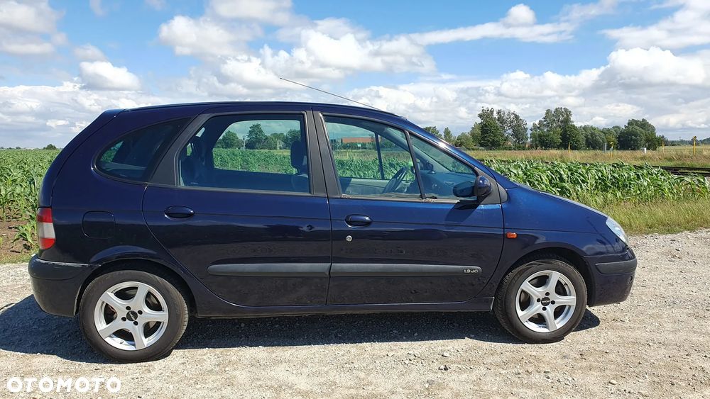 Renault Scenic - 16