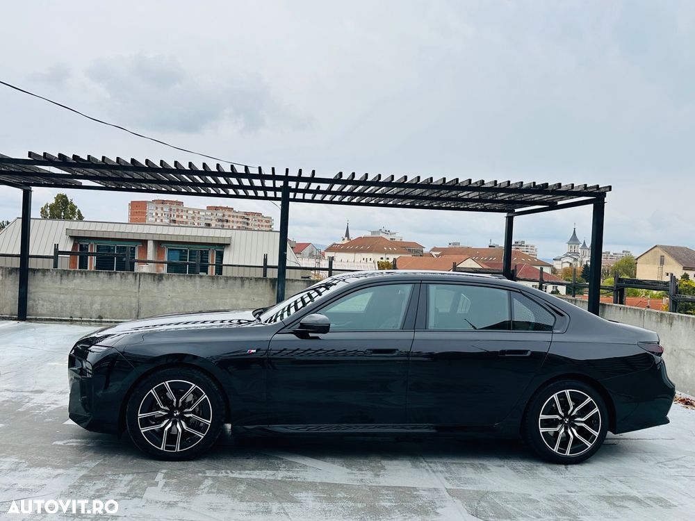 BMW Seria 7 740d xDrive MHEV - 4