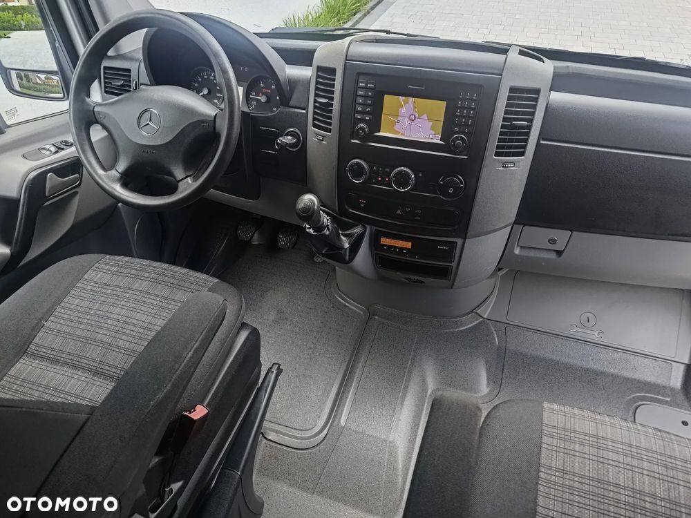 Mercedes-Benz Sprinter - 7