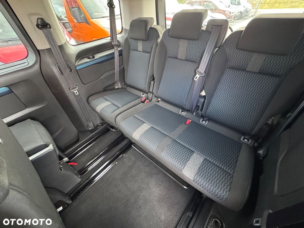 Peugeot Traveller - 37
