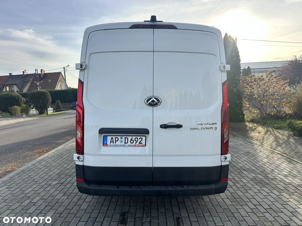 Maxus DELIVER 9 - 17