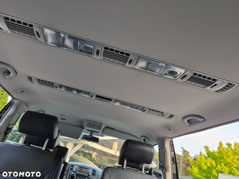 Volkswagen Multivan - 29