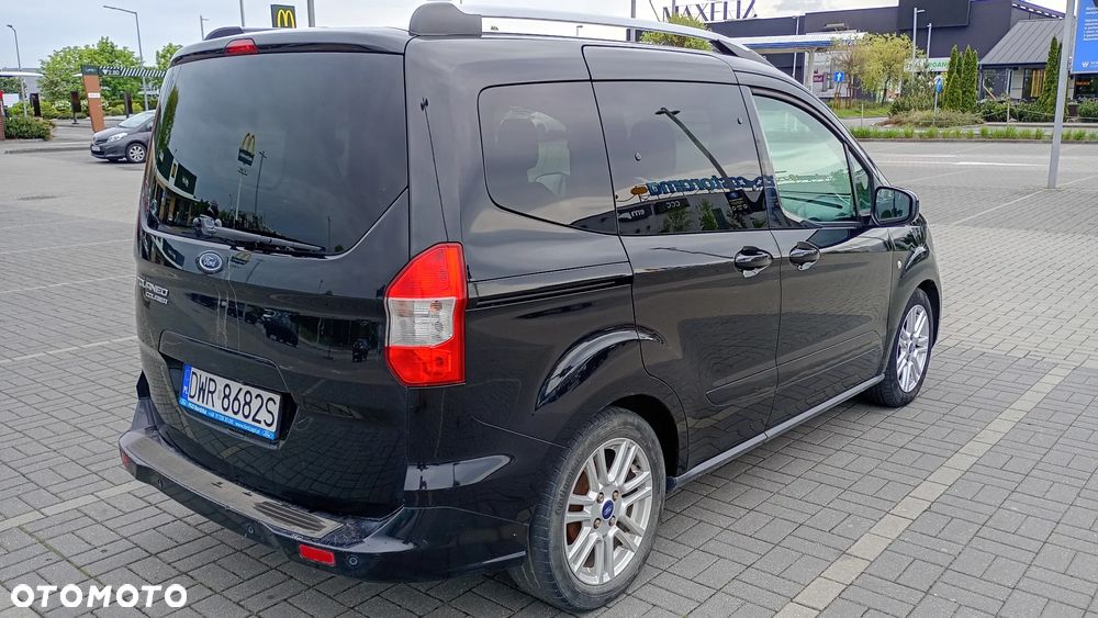Ford Tourneo Courier 1.0 EcoBoost Titanium - 4