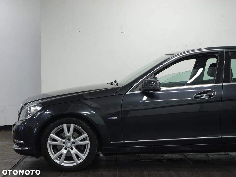 Mercedes-Benz Klasa C 200 (BlueEFFICIENCY) 7G-TRONIC Avantgarde - 17