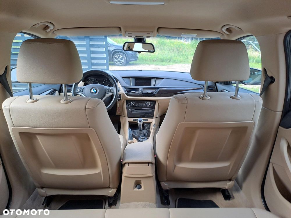 BMW X1 sDrive18d Sport Line - 9