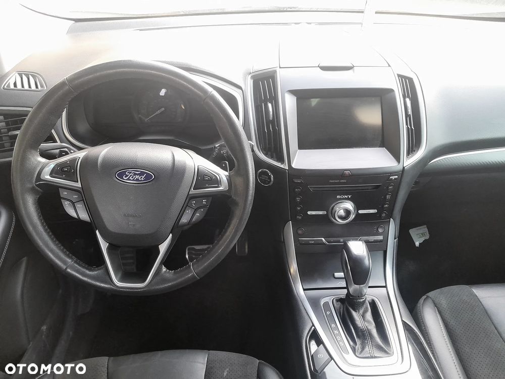 Ford Edge - 6
