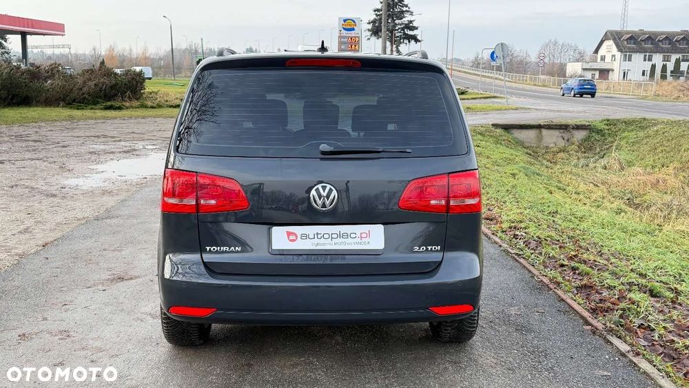 Volkswagen Touran - 13