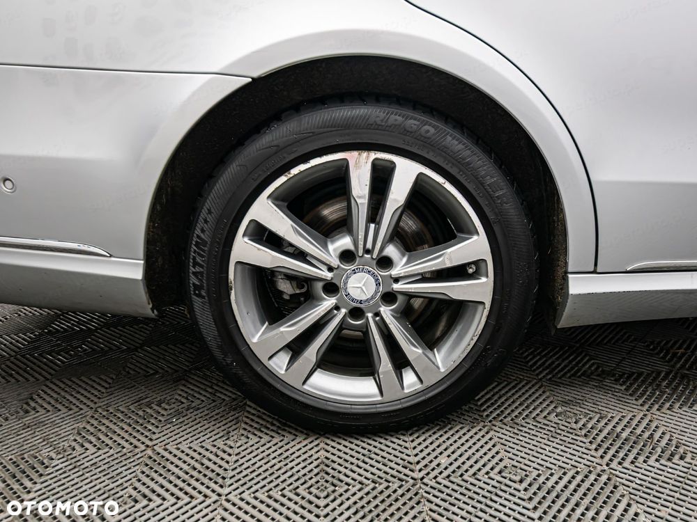 Mercedes-Benz Klasa E - 33