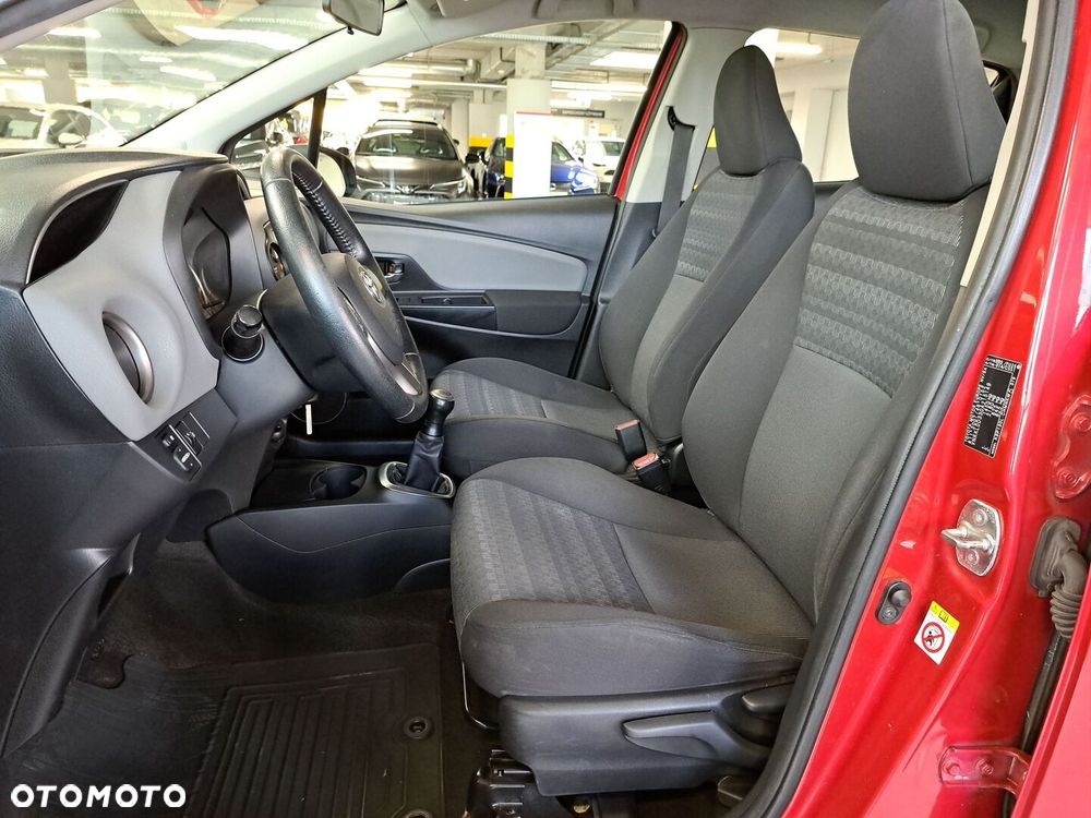 Toyota Yaris 1.0 Active EU6 - 12