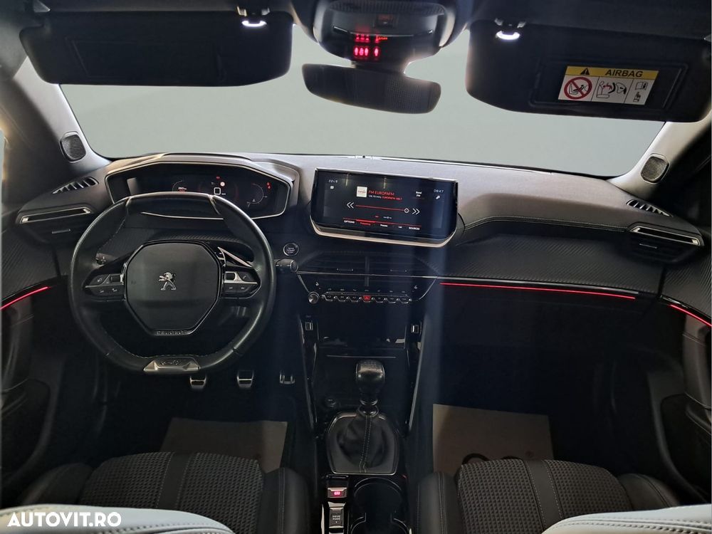 Peugeot 2008 1.2 PureTech BVM6 STT GT - 11