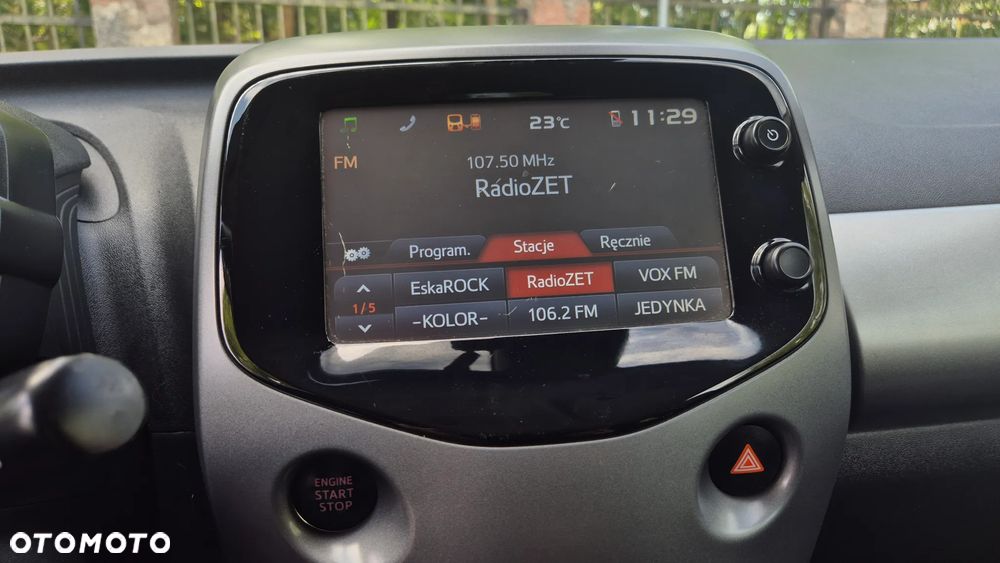 Toyota Aygo x.shift x-play connect - 27