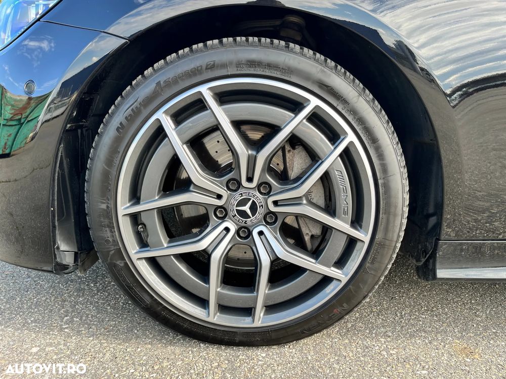 Mercedes-Benz E 220 d 4MATIC - 35