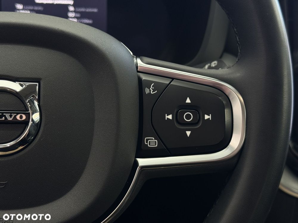 Volvo XC 60 - 24