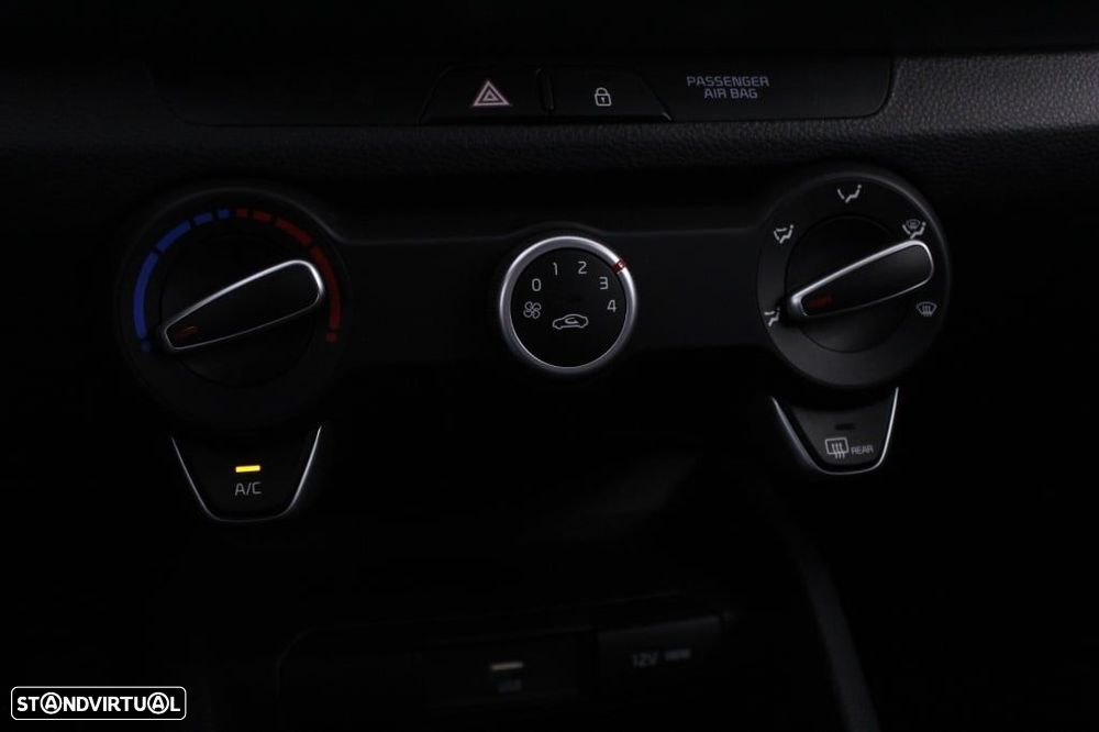 Kia Stonic 1.2 Dynamic - 29