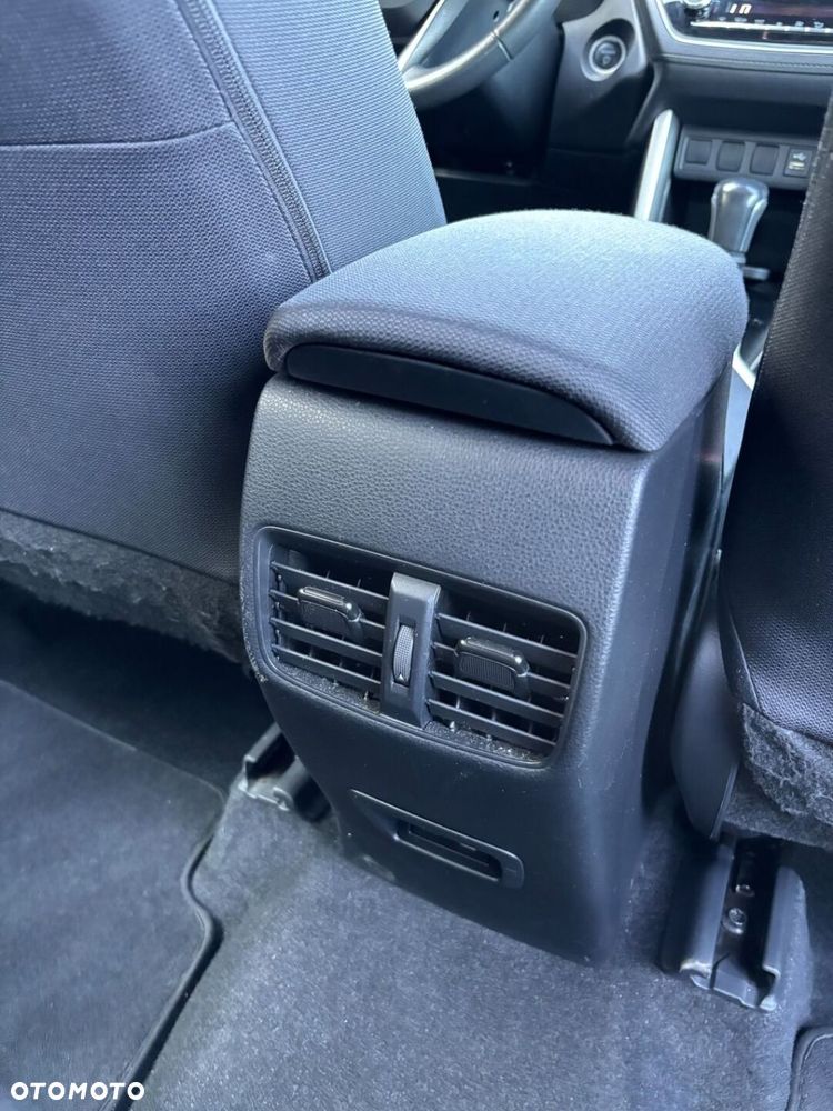 Toyota Corolla Cross - 22