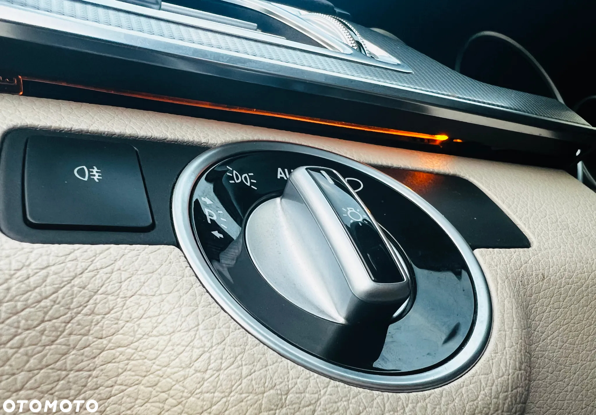 Mercedes-Benz Klasa E 300 BlueTEC Hybrid Elegance - 12