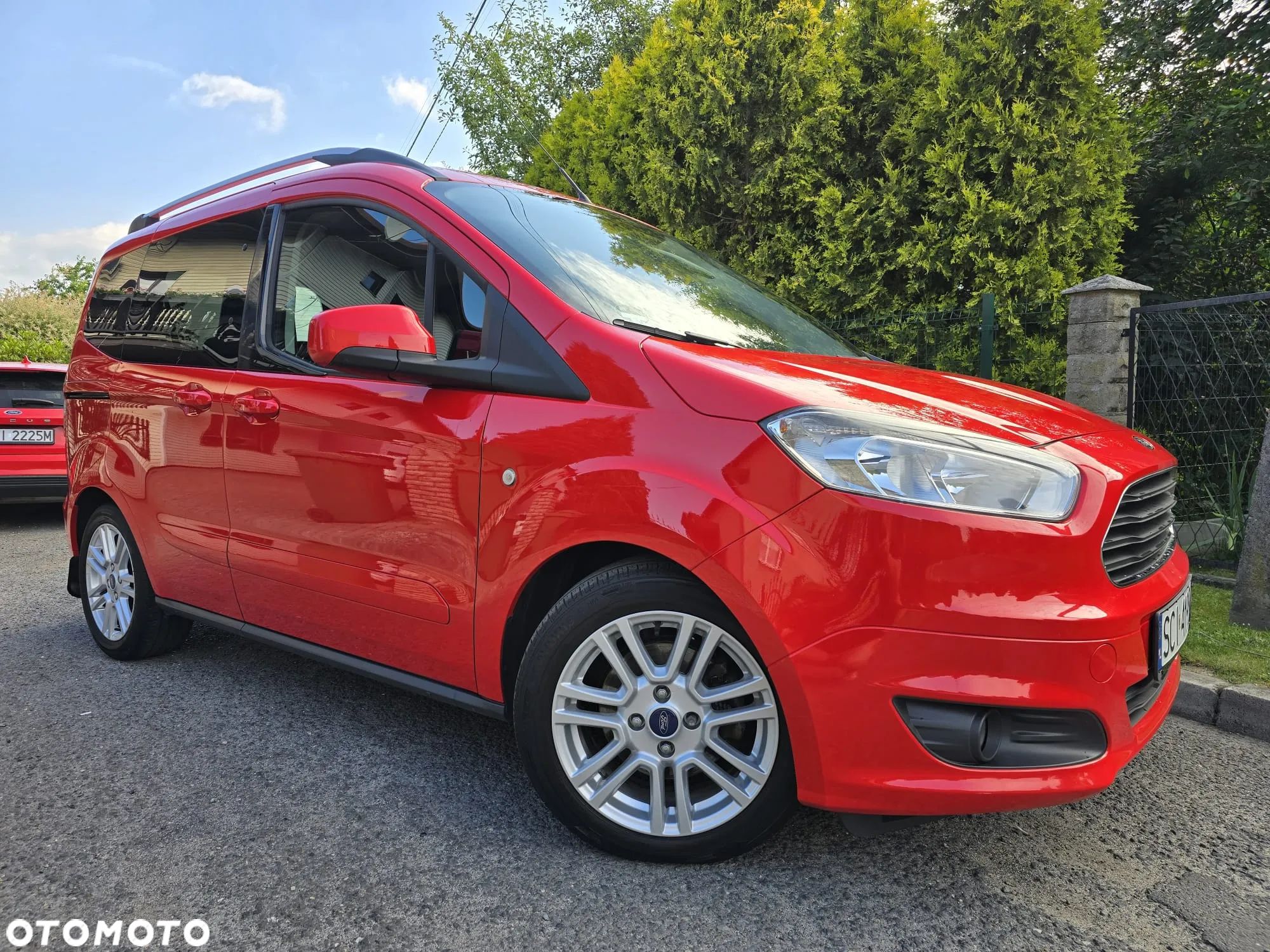 Ford Tourneo Courier 1.0 EcoBoost Titanium - 1