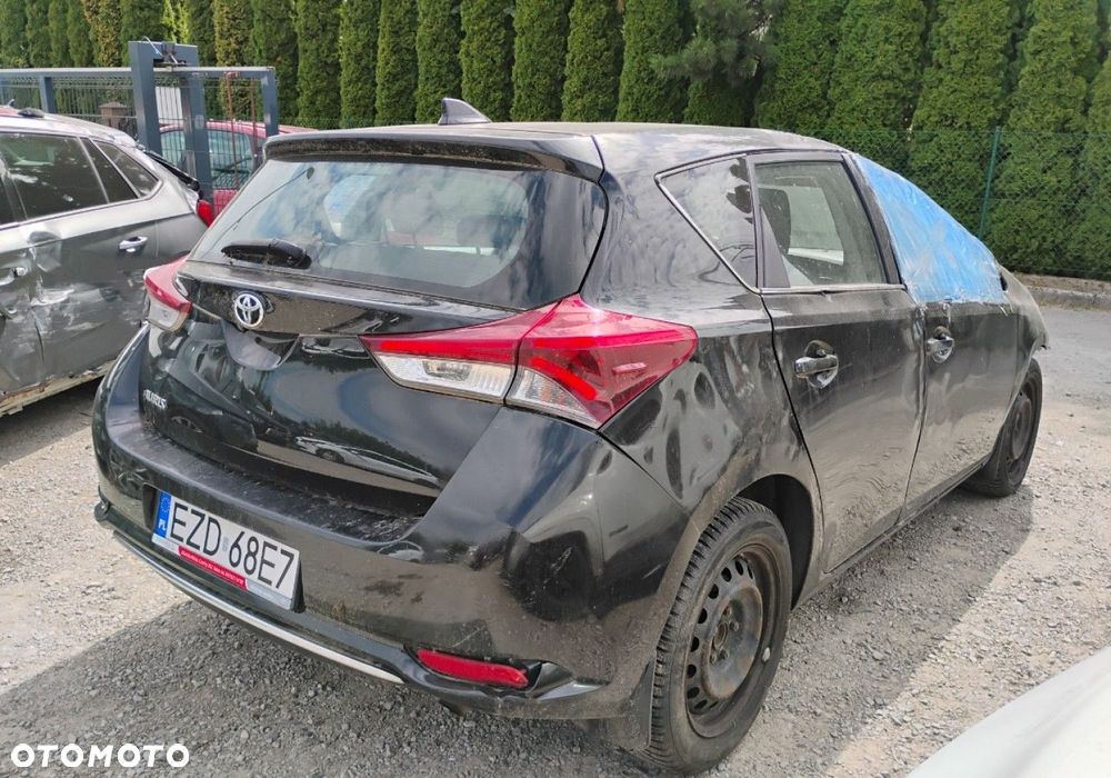 Toyota Auris - 5
