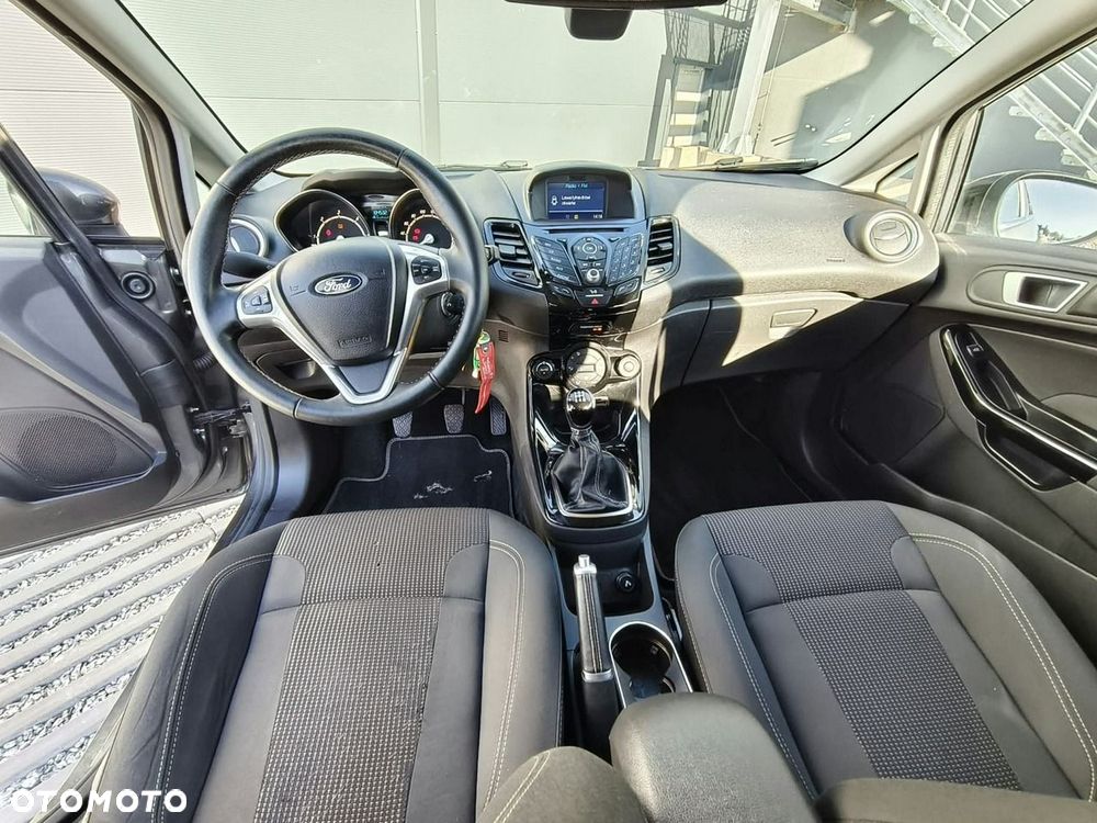 Ford Fiesta - 12