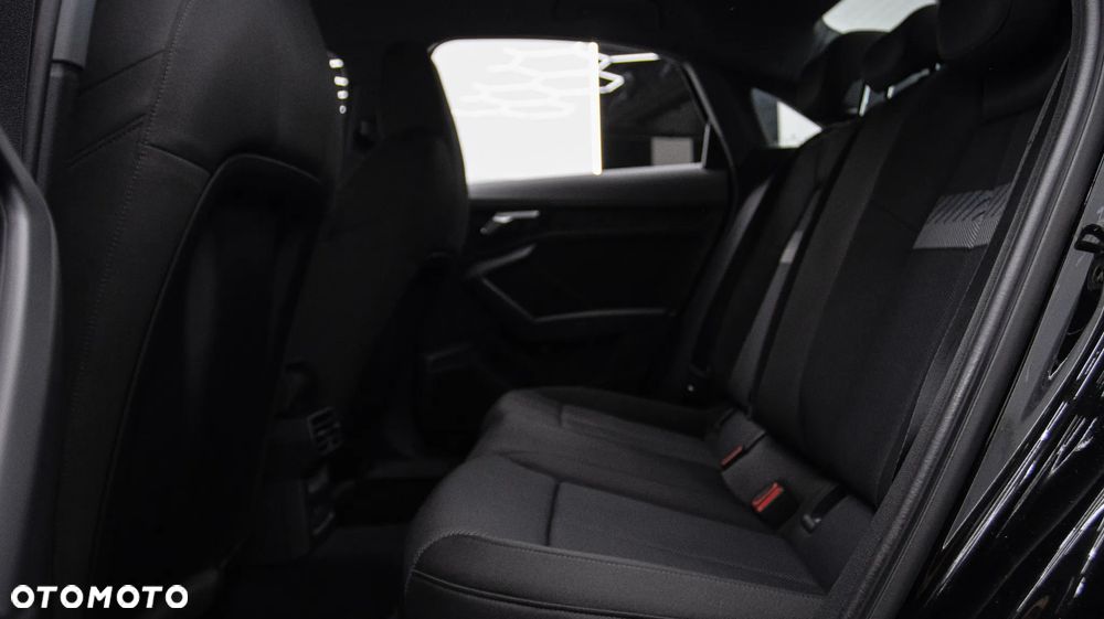 Audi A3 Limousine 35 TFSI mHEV S Line S tronic - 15