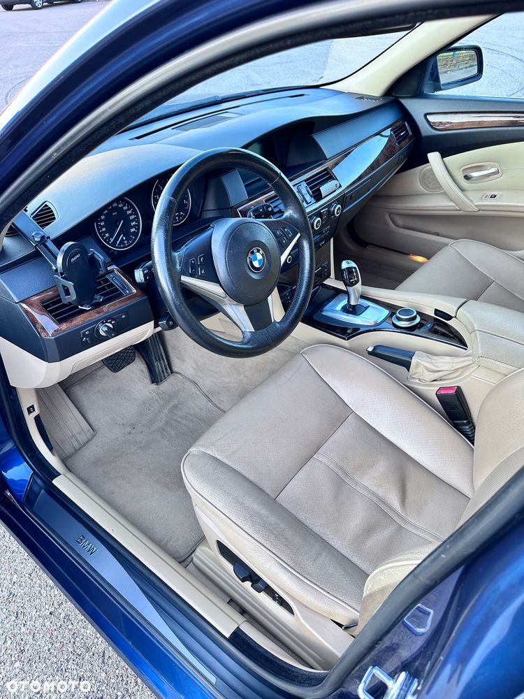 BMW Seria 5 530xi - 11