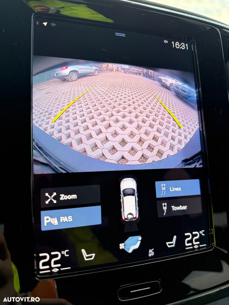 Volvo XC 40 T3 Geartronic RDesign - 25