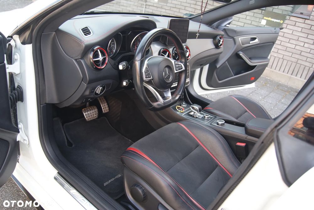 Mercedes-Benz CLA AMG 45 4-Matic - 21